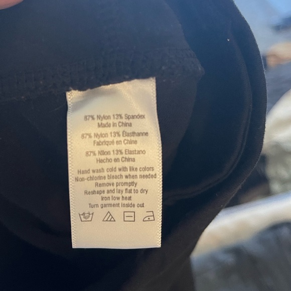 ALO Yoga Black Chevron Leggings - Picture 4 of 4